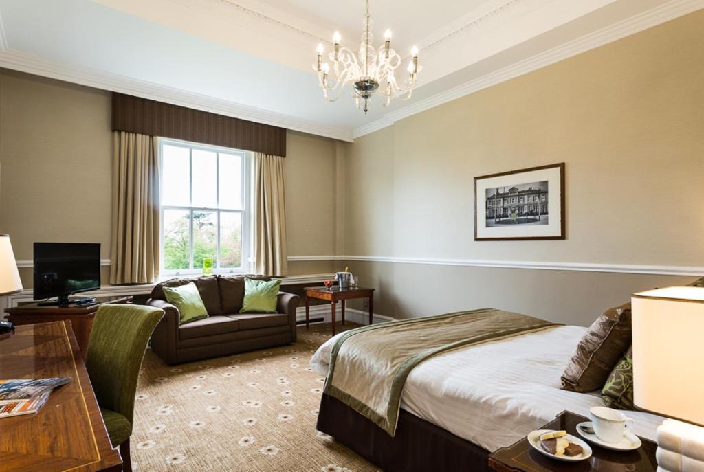 Down Hall Hotel Hatfield Heath Exteriör bild