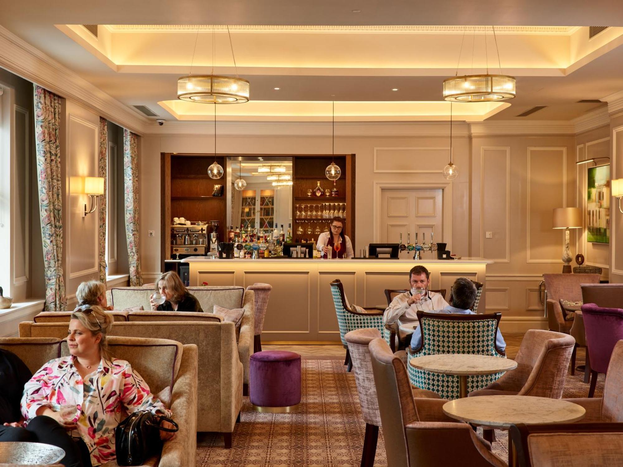Down Hall Hotel Hatfield Heath Exteriör bild