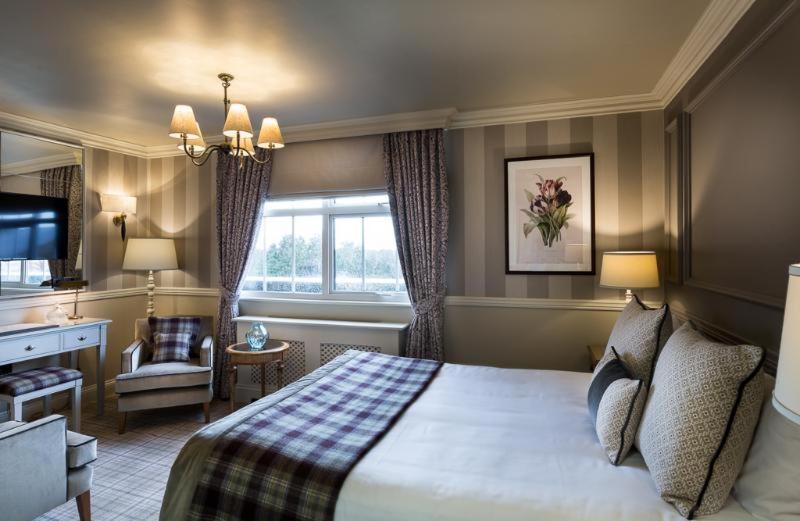 Down Hall Hotel Hatfield Heath Rum bild